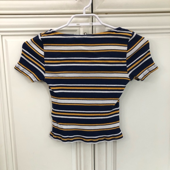 H&M Divided women’s crop t-shirt - Picture 5 of 9